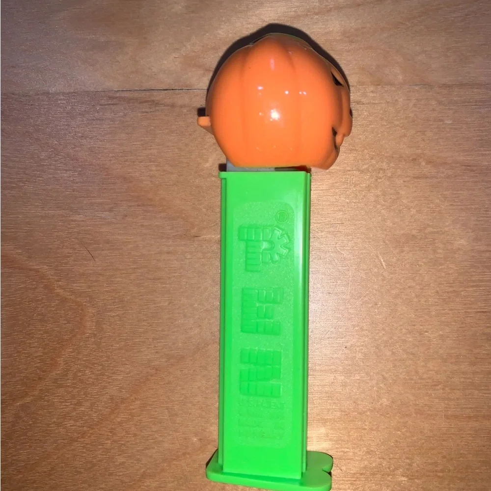Vintage 1980 Halloween Pumpkin Jack-O-Lantern PEZ Dispenser – Made in Hungary